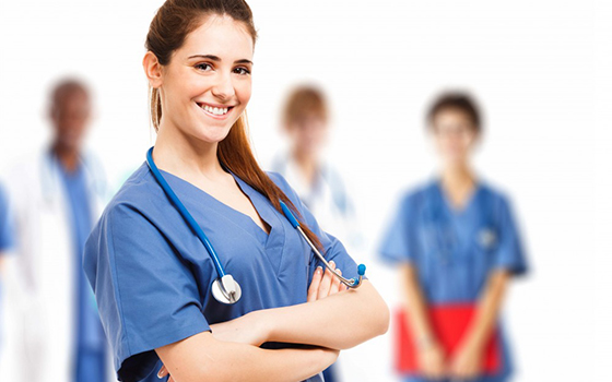 Qué hace un auxiliar enfermería? Requisitos y funciones - Blog de Aprendum